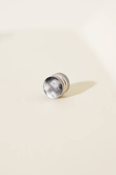 Lotus Serisi Ekru Eşarp Mıknatısı - İğne ve Klips