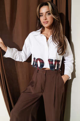 Love Nakışlı Crop Gömlek Beyaz - Gömlek