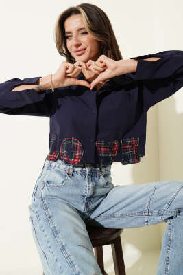Love Nakışlı Crop Gömlek Lacivert - DİVON