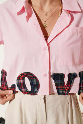 Love Nakışlı Crop Gömlek Pembe - Gömlek