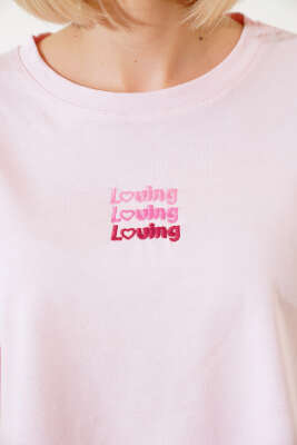 Loving Yazılı T-shirt Pudra - Kadın Giyim Modelleri