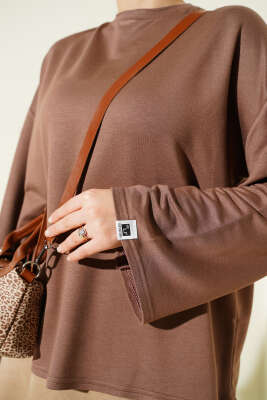 Loyşa Bilek Armalı Basic Bluz Kahve - Bluz