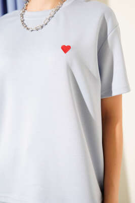 Loyşa Kalp Nakışlı T-shirt Mavi - Yılın Fırsatı