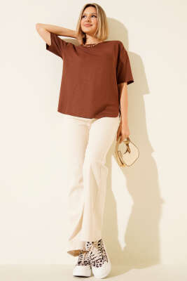 Loyşa Oval Kesim T-shirt Kahve - Yılın Fırsatı