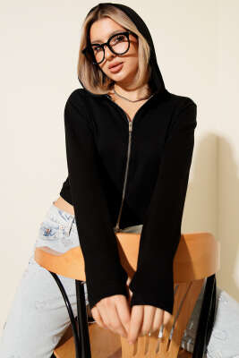 Loyşa Parmak Geçirmeli Crop Hırka Siyah - Kadın Giyim Modelleri