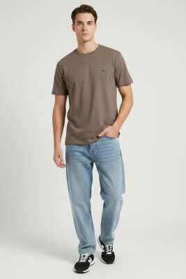 Loyşa Yaka Logolu Erkek T-shirt Kahve - Erkek T-shirt