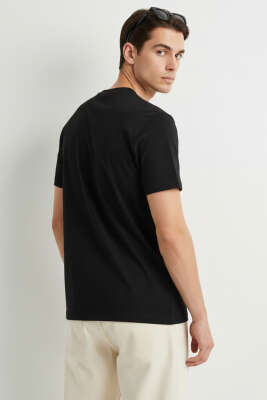 Loyşa Yaka Logolu Erkek T-shirt Siyah - Erkek T-shirt