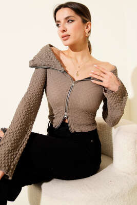 Madonna Yaka Gofre Bluz Vizon - Kadın Giyim Modelleri