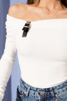 Madonna Yaka Kemer Detaylı Bluz Beyaz - Yılın Fırsatı