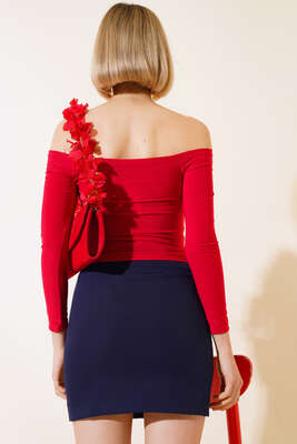 Madonna Yaka Önü Büzgülü Bluz Kırmızı - Yılın Fırsatı