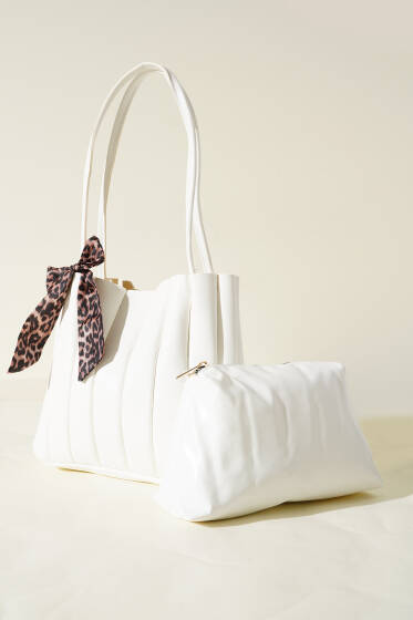 Makyaj Çantalı Fularlı Çanta Beyaz - Kol Çantası