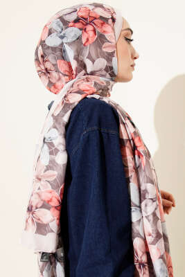 Manolya Desen Şal Bej - Günün Kombini