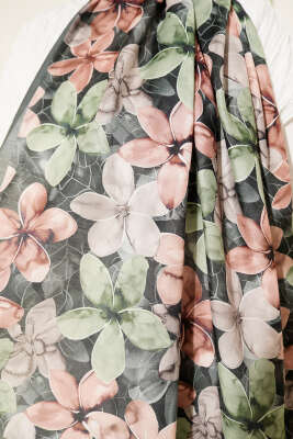 Manolya Desen Şal Zümrüt - Başörtüsü