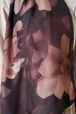 Manolya Desenli Şal Siyah Latte - Başörtüsü