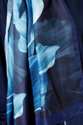 Mercan Desen Şal Lacivert - Başörtüsü