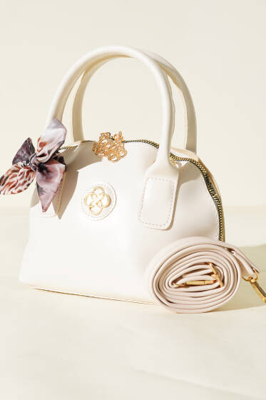Metal Armalı Fularlı Çanta Krem - Kol Çantası