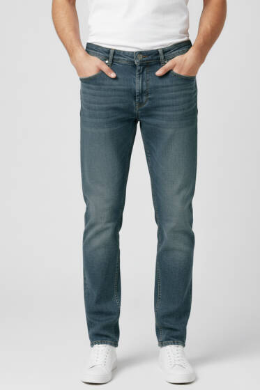 Metal Düğmeli Dar Paça Erkek Kot Pantolon Orta Mavi - Erkek Jean