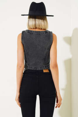 Metal Düğmeli Kot Yelek Gri Kar - Kadın Giyim Modelleri