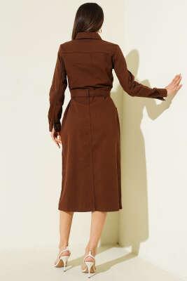 Metal Düğmeli Kuşaklı Gabardin Midi Elbise Kahve - Kadın Giyim Modelleri