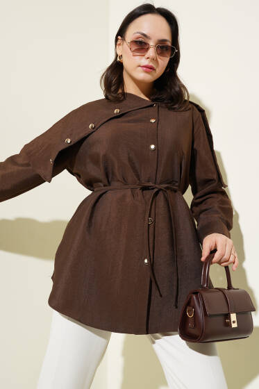 Metal Düğmeli Omuz Pelerinli Gömlek Kahve - Gömlek