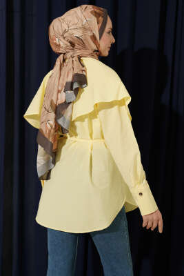 Metal Düğmeli Omuz Pelerinli Gömlek Sarı - Gömlek