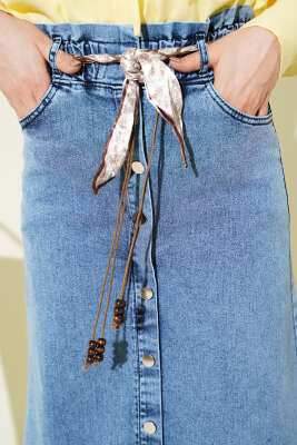 Metal Düğmeli Şal Kemerli Kot Etek Açık Mavi - Etek