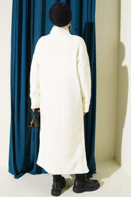 Metal Gold Düğmeli Uzun Triko Hırka Ekru - Hırka