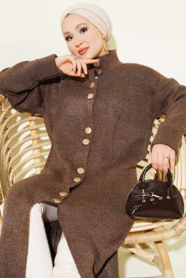 Metal Gold Düğmeli Uzun Triko Hırka Kahve - Hırka
