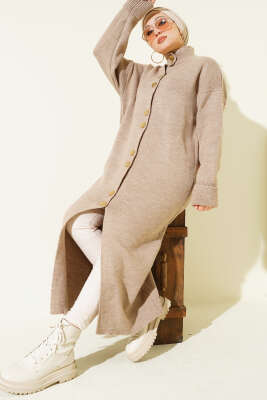 Metal Gold Düğmeli Uzun Triko Hırka Vizon - RAFİMİX