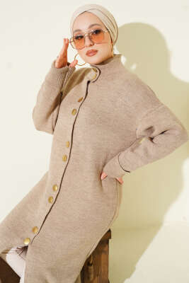 Metal Gold Düğmeli Uzun Triko Hırka Vizon - Hırka