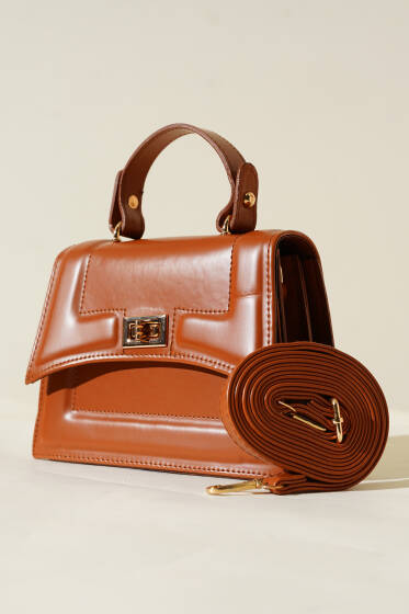 Metal Kilit Detaylı Çanta Taba - Kol Çantası