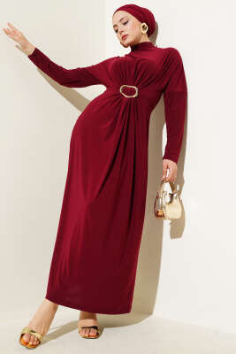 Metal Tokalı Büzgülü Elbise Bordo