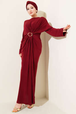 Metal Tokalı Büzgülü Sandy Elbise Bordo - Elbise