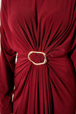 Metal Tokalı Büzgülü Sandy Elbise Bordo - Elbise