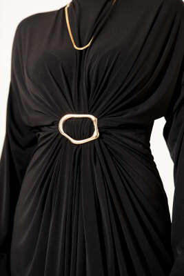Metal Tokalı Büzgülü Sandy Elbise Siyah - Elbise