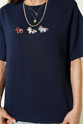 Midilli Nakışlı Modal T-shirt Lacivert - Kadın Giyim Modelleri