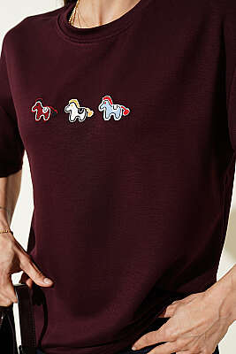 Midilli Nakışlı Modal T-shirt Mürdüm - Kadın Giyim Modelleri