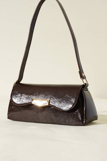 Mıknatıs Kapaklı Rugan Çanta Acı Kahve - Kol Çantası