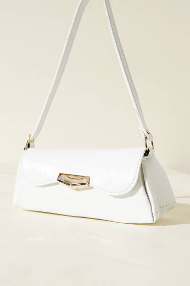 Mıknatıs Kapaklı Rugan Çanta Beyaz - Kol Çantası