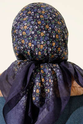 Mini Çiçek Desenli Eşarp Lacivert Mavi - Başörtüsü