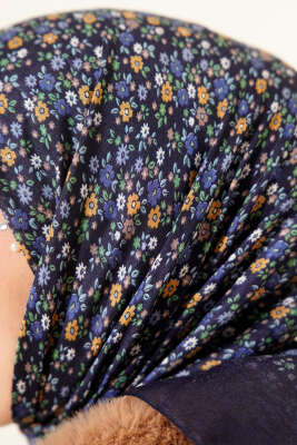 Mini Çiçek Desenli Eşarp Lacivert Mavi - Başörtüsü