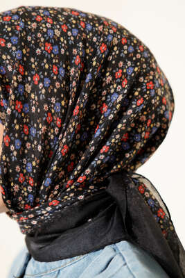 Mini Çiçek Desenli Eşarp Siyah - Başörtüsü