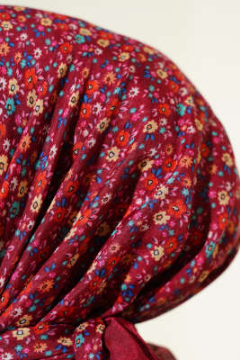 Mini Çiçek Detaylı Eşarp Bordo - Başörtüsü