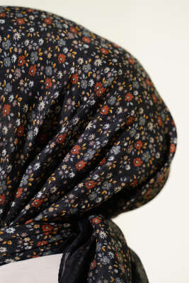 Mini Çiçek Detaylı Eşarp Siyah - Başörtüsü