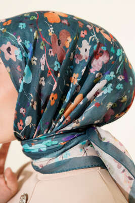 Mini Çiçek Detaylı Soft Eşarp Petrol Yeşili - Başörtüsü