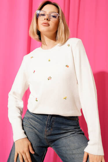 Mini Çiçek Nakışlı Triko Kazak Ekru - Kadın Giyim Modelleri