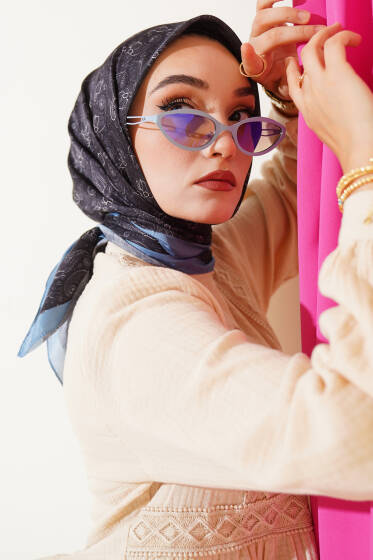 Mini Çiçekli Soft Eşarp Siyah Mavi - Başörtüsü