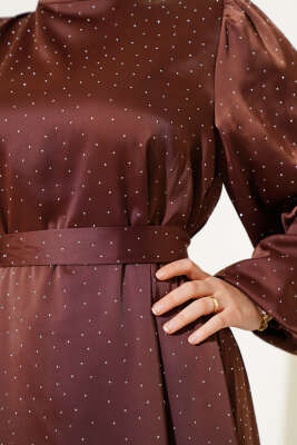 Mini Taşlı Balon Kol Saten Elbise Kahve - Tesettür Elbise