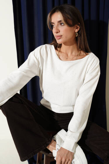 Mini Taşlı Kayık Yaka Bluz Ekru - Kadın Giyim Modelleri