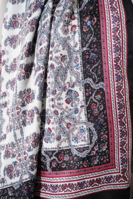 Minik Çiçek Motifli Soft Şal Siyah Ekru - Başörtüsü